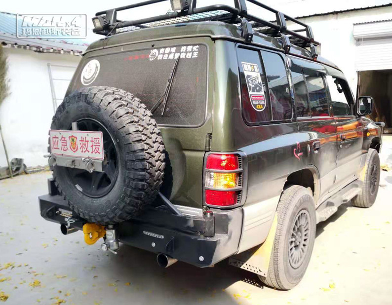 V33 MITSUBISHI Bull Bar Rear Offroad 2004 Mitsubishi Pajero Bullbar